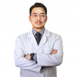 Dr Tristan Tan