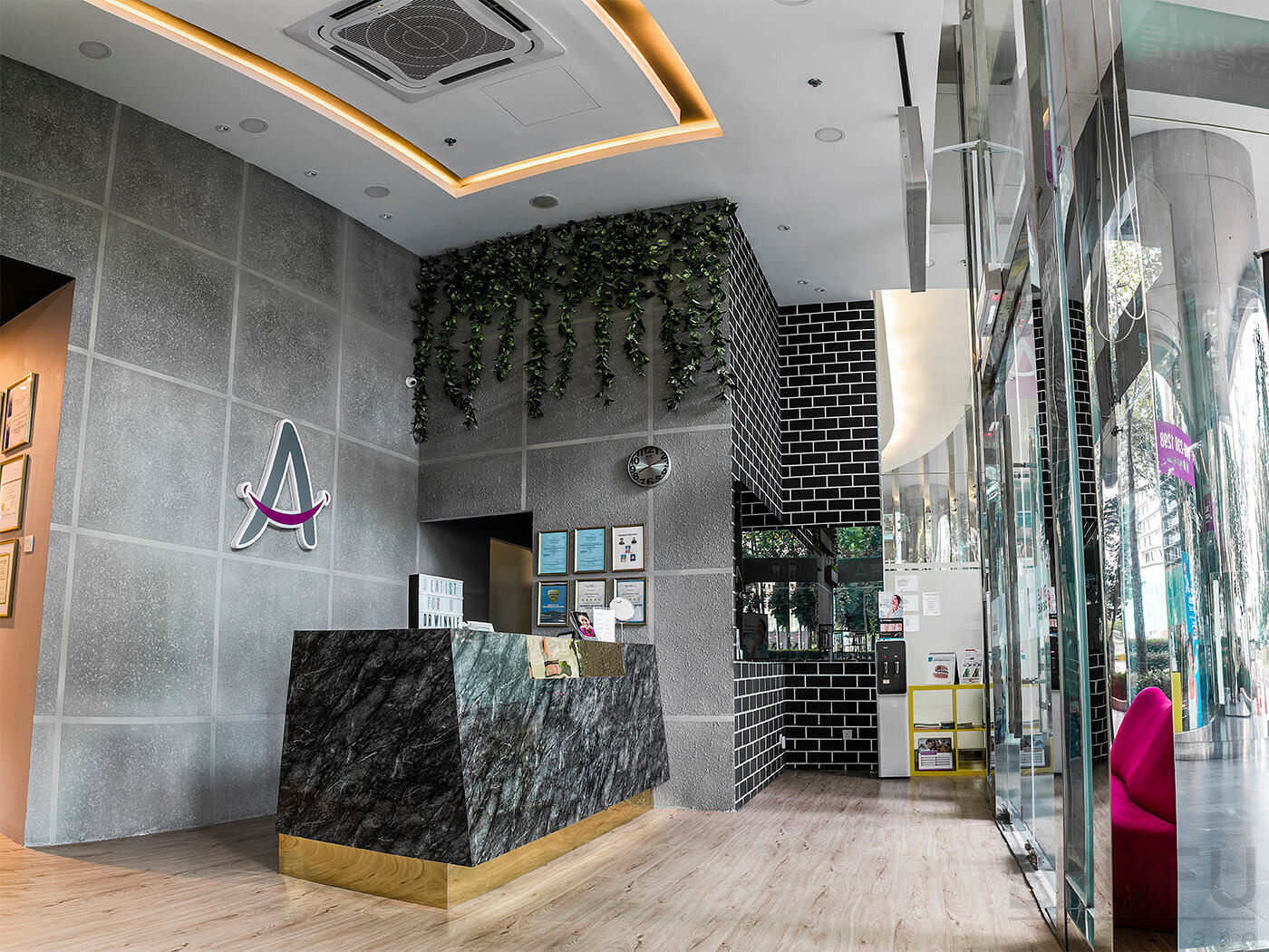 Smile Avenue Publika reception