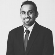 Dr. Dhamindra Rajah Gunarajah @ Oasis 牙科诊所 @ Ara Damansara